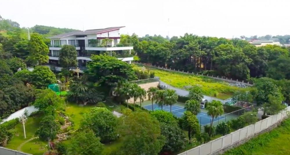 biệt phủ như resort của đại gia tặng 100 triệu cho xuân son