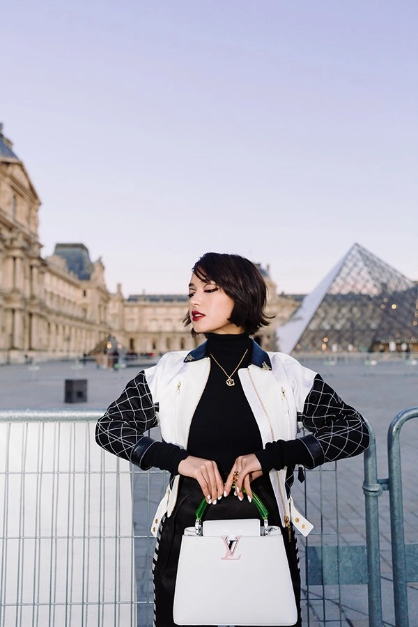 Châu bùi chứng minh đẳng cấp nhờ cây đồ cool ngầu tại paris fashion week thu đông 2020