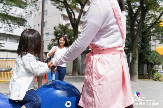 Con đi học mẫu giáo mẹ ít đòi hỏi giáo viên con sẽ ít có nguy cơ bị bạo hành