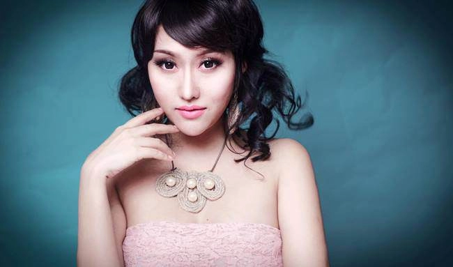 Đọ tài sắc những người đẹp trùng tên trong showbiz việt