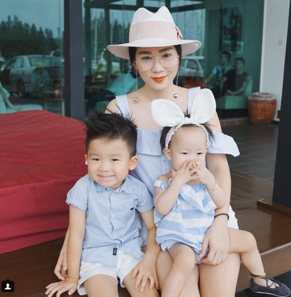 Hot mom nổi khắp châu á vì khéo chăm con giỏi kiếm tiền còn được chồng yêu chiều hết mực