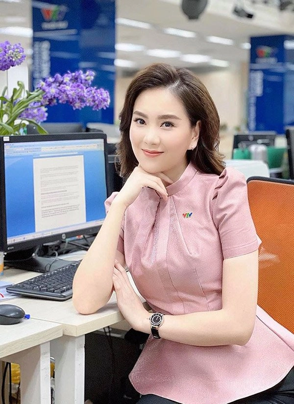 Khi btv mai ngọc thử diện đồ lạ mắt lên truyền hình phản ứng của dân tình mới đáng nói