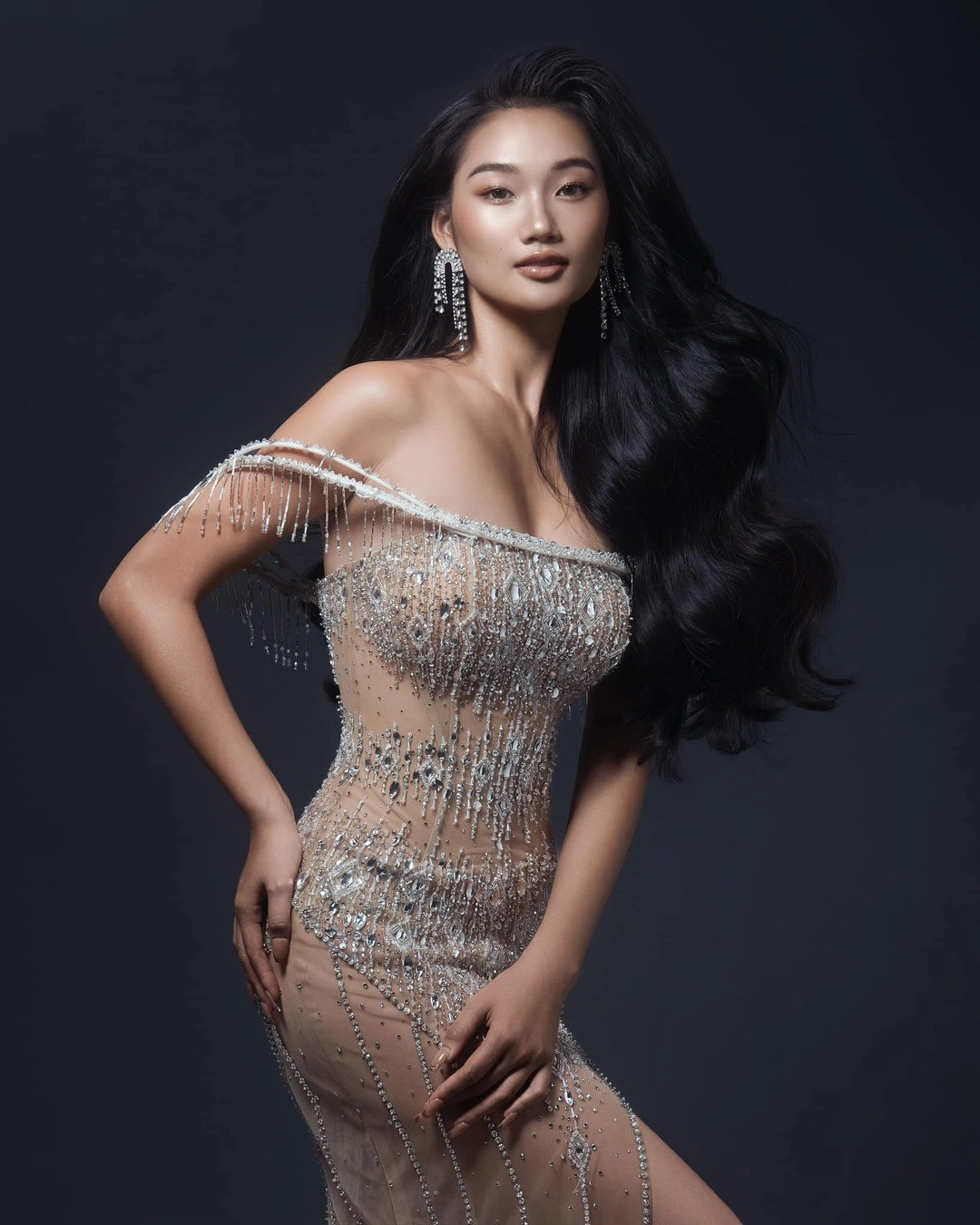 Người đẹp có gia đình đều là bộ đội công an dự thi miss universe vietnam là ai