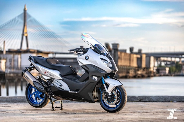 Bmw c650 độ khác biệt hoàn toàn với dàn đồ chơi hàng hiệu