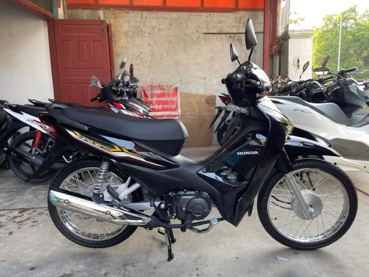 Cùng là honda wave hai mẫu xe dưới đây lại có nét khác biệt