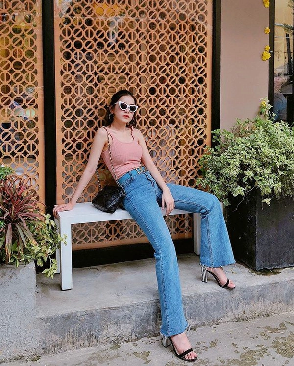 Hóa ra hà tăng vẫn thích diện quần jeans theo công thức quen thuộc mà cực hiệu quả