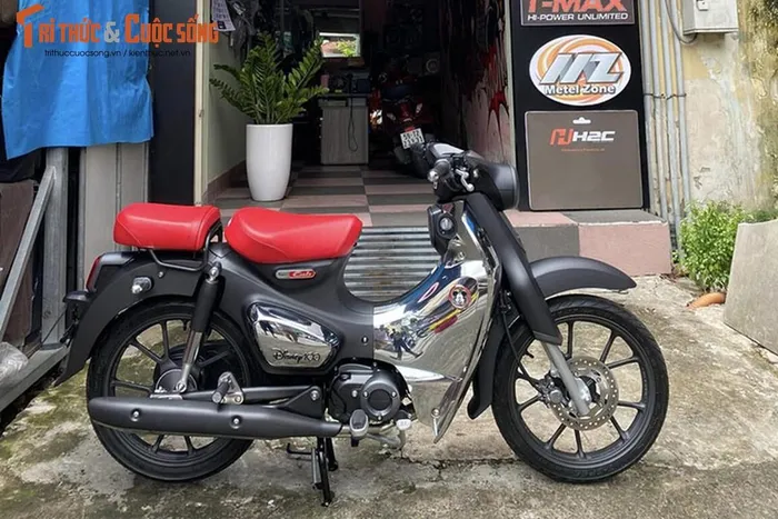 Honda super cub c125 disney về việt nam có giá ngang ô tô