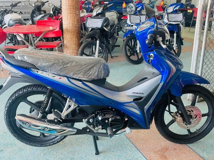 Honda wave 110i nhập khẩu giảm giá mạnh trong tháng 7 âm lịch