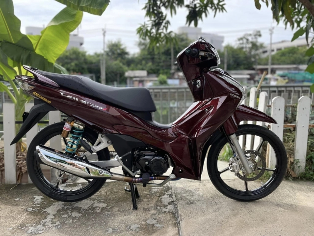 Honda wave 125 độ ly nước mía hiện đang nổi đình nổi đám trên mạng xã hội