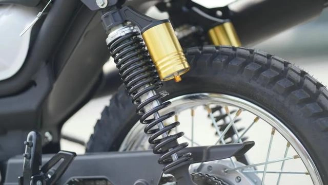 Khám phá cross 125x - mẫu xe sở hữu cây pô y hệt súng 6 nòng kịch độc