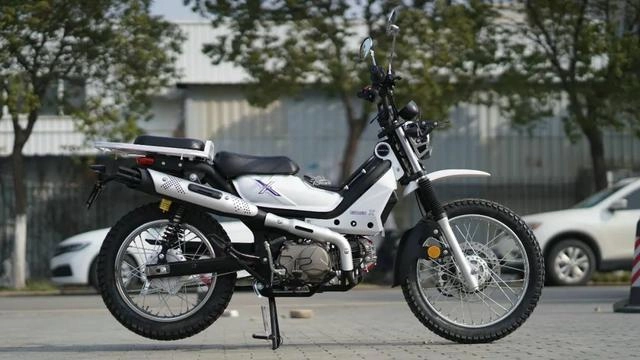 Khám phá cross 125x - mẫu xe sở hữu cây pô y hệt súng 6 nòng kịch độc