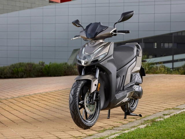 Kymco trình làng mẫu xe tay ga sở hữu ngoại hình gọn gàng của xe số