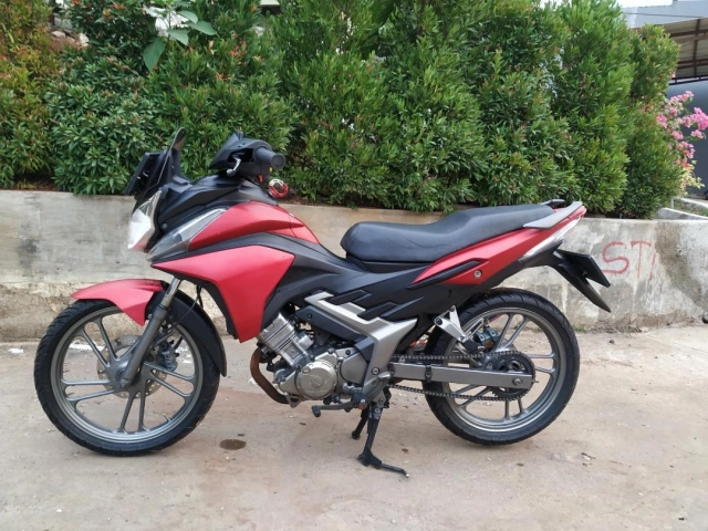 Cận cảnh honda cs1 hàng độc - biểu tượng một thời của làng xe côn tay