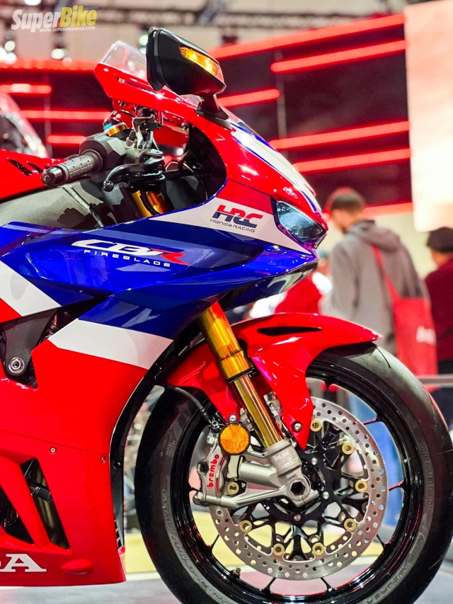 Honda cbr1000rr-r sp 2024 trình làng với hàng loạt nâng cấp đáng giá