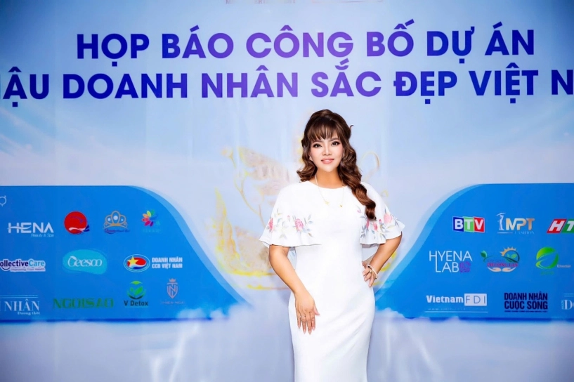 Nghệ nhân hồ thị thanh hương gương mặt quyền lực trên ghế nóng hoa hậu doanh nhân sắc đẹp việt nam 2025