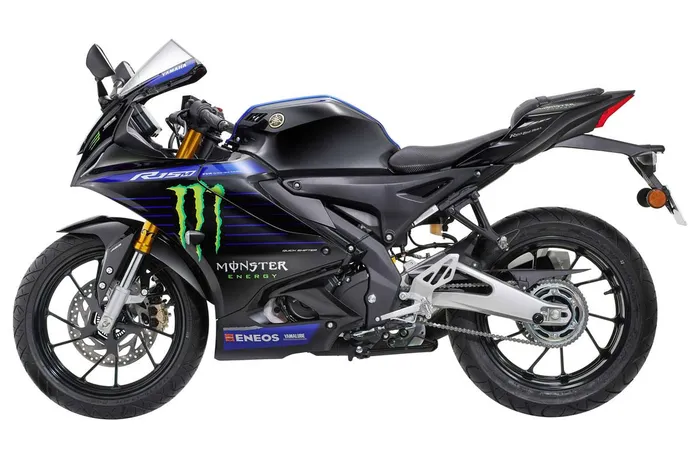 R15m monster energy 2023 ra mắt với số lượng giới hạn 600 chiếc