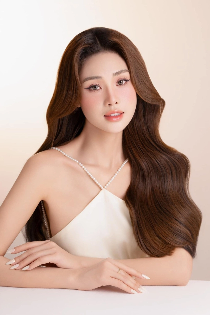 Sở hữu vòng eo 56cm nữ thư ký của tổng giám đốc thi miss grand vietnam là ai