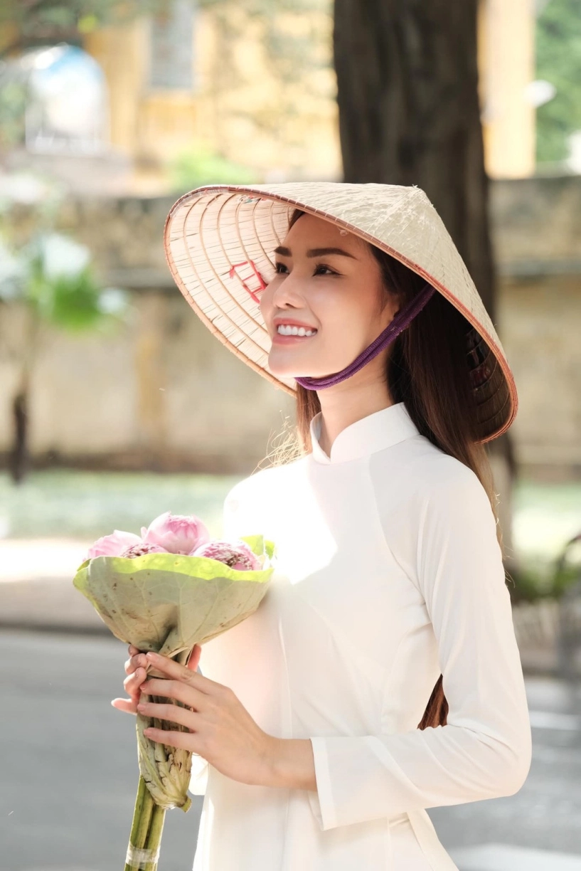 Sở hữu vòng eo 56cm nữ thư ký của tổng giám đốc thi miss grand vietnam là ai