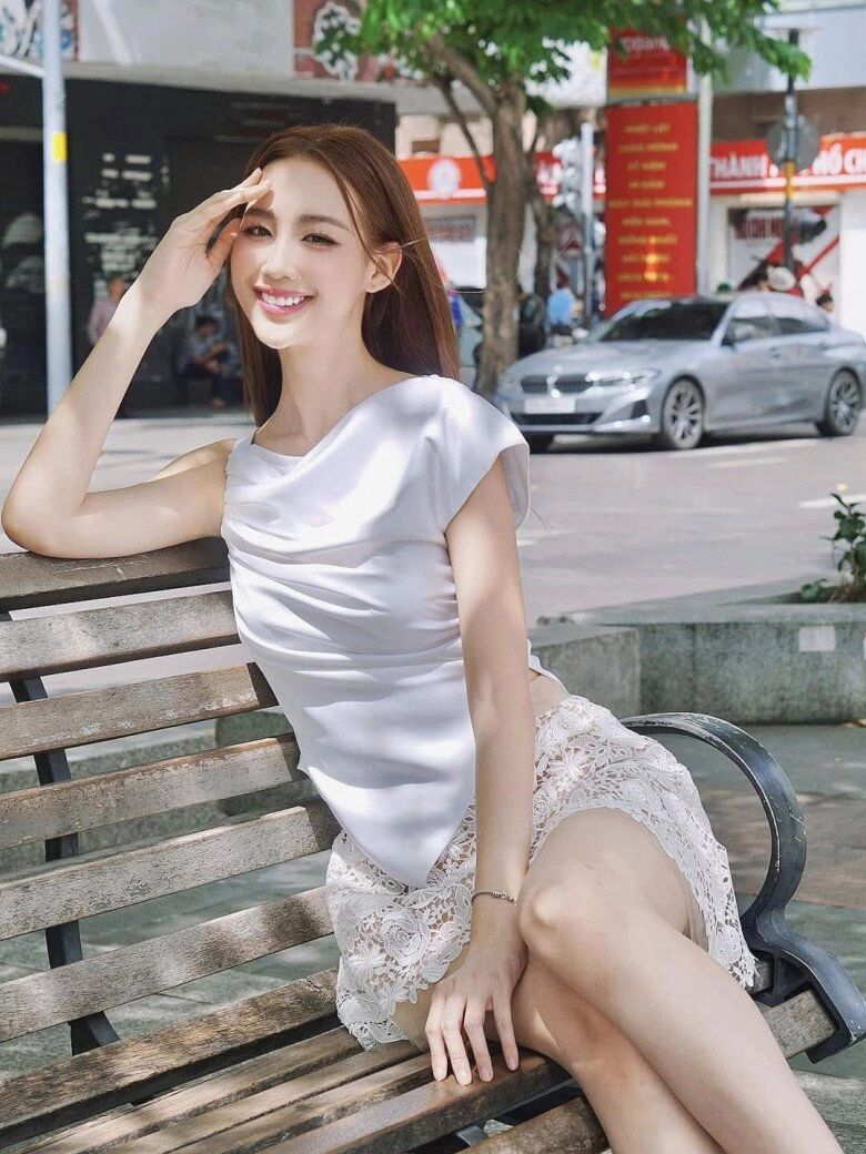 Soi tủ đồ của ba hoa hậu việt đoạt vương miện quốc tế thuỳ tiên áp đảo hoàn toàn đàn em