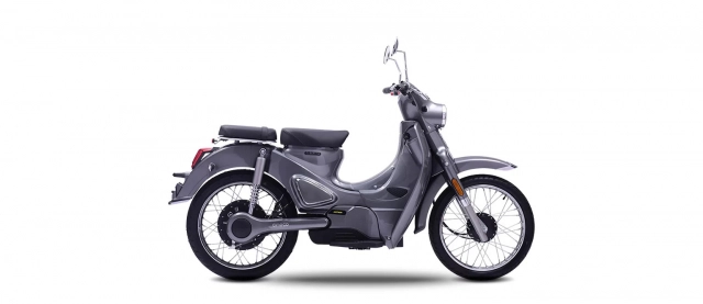 Super cub lộ diện phiên bản 2 càng không cần xăng vẫn chạy được