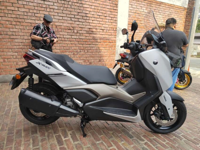 Yamaha xmax 250 2023 hiện đã có mặt tại đông nam á với giá từ 120 triệu đồng