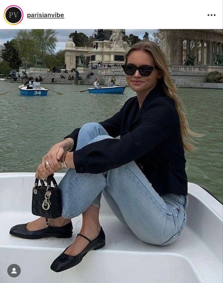 5 đôi giày sẽ khiến chiếc quần skinny jeans lỗi thời của bạn lập tức trở nên sành điệu