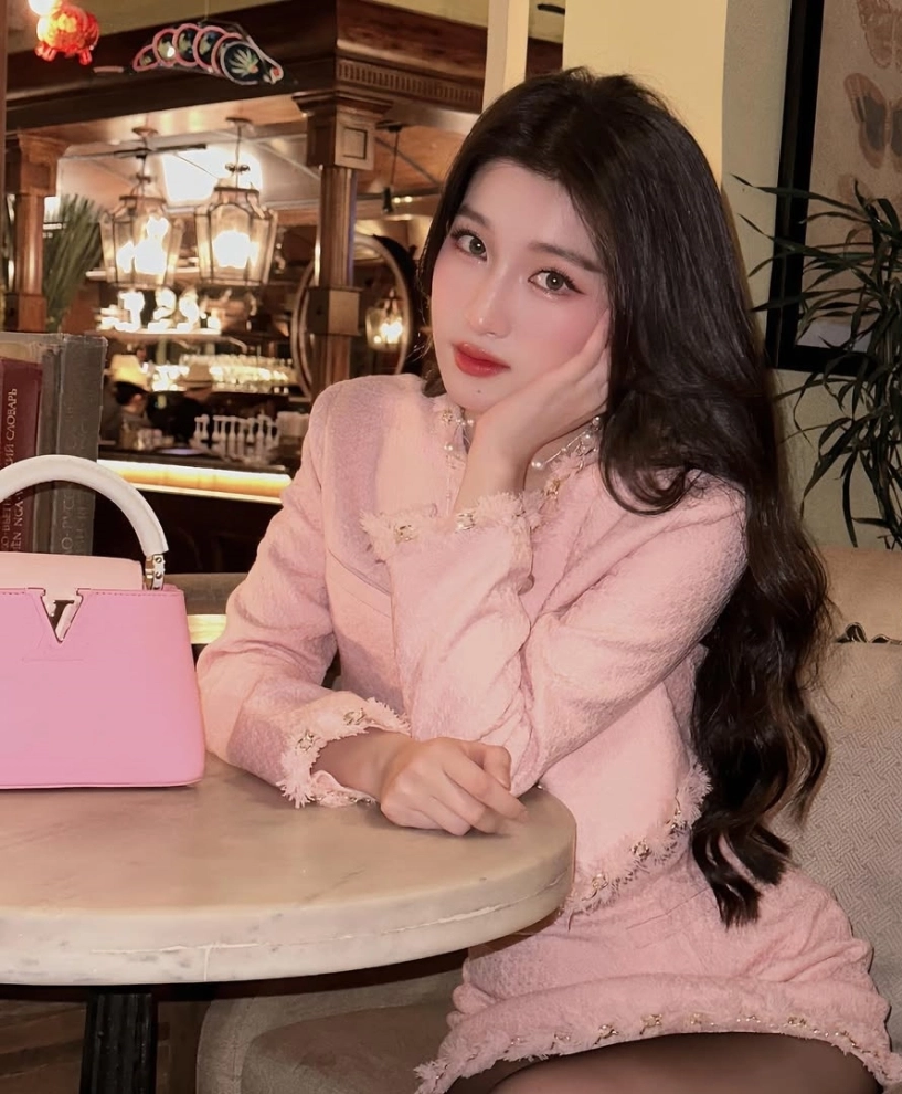 Bóc giá bộ sưu tập túi hiệu của á hậu phương nhi trước khi có hôn lễ với con trai tỷ phú phạm nhật vượng