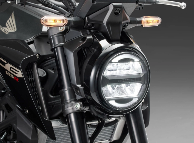 Cb125r 2024 sở hữu màn hình tự thay đổi màu sắc dựa vào ngày đêm