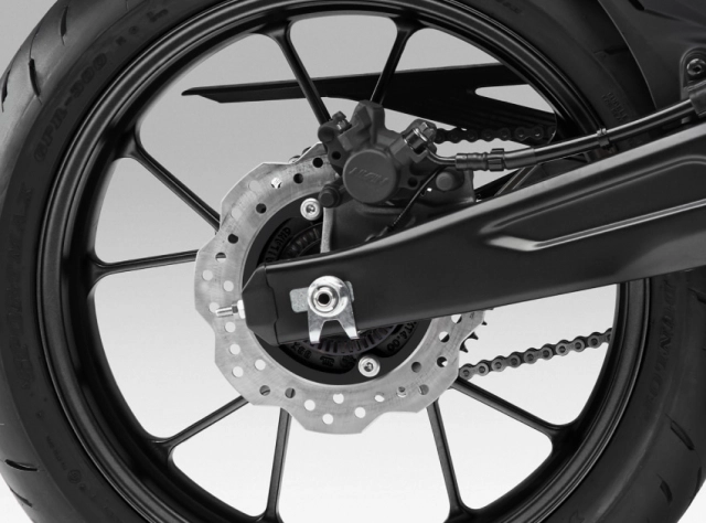 Cb125r 2024 sở hữu màn hình tự thay đổi màu sắc dựa vào ngày đêm
