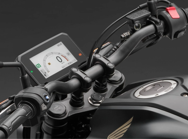 Cb125r 2024 sở hữu màn hình tự thay đổi màu sắc dựa vào ngày đêm