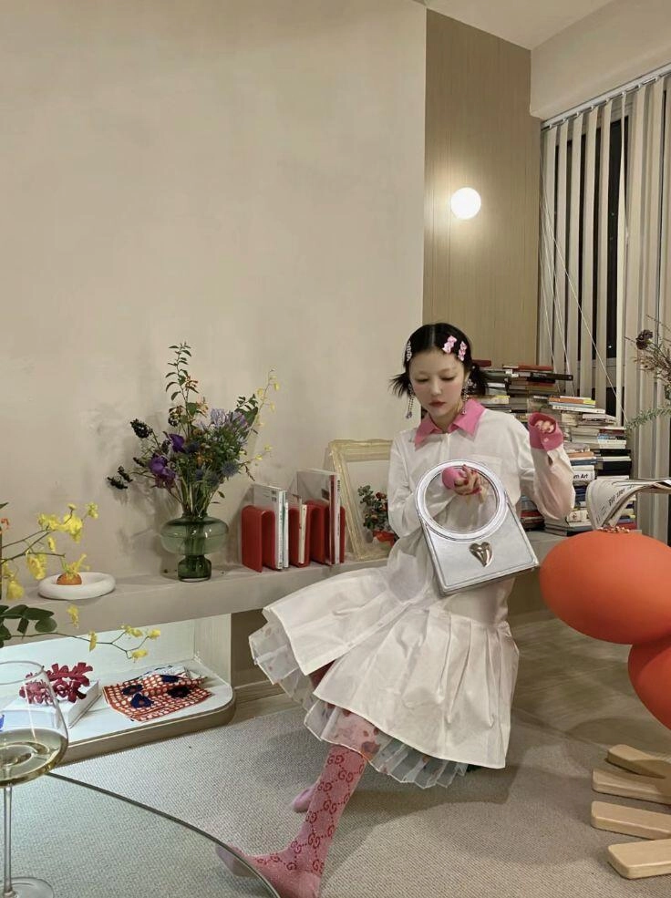 Có 5 kiểu chân váy đã lỗi thời hội sành điệu năm 2025 chỉ đầu tư 5 mẫu váy này