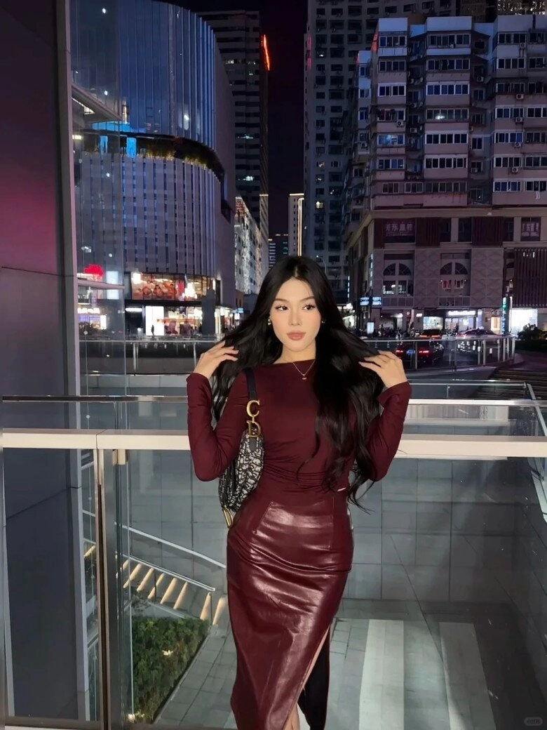 Đi tiệc cuối năm của công ty tôi cạch mặt 4 kiểu trang phục này để giữ hình ảnh thanh lịch sang chảnh