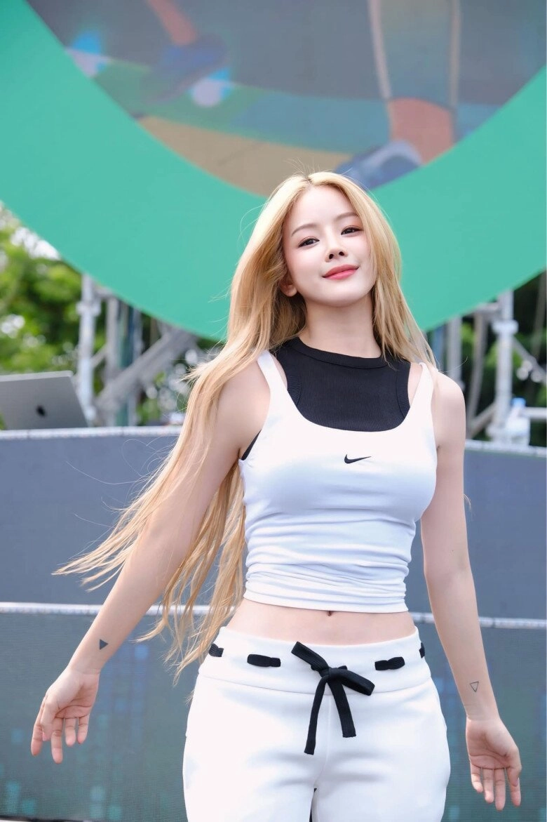 Dj mie nàng gái ngoan của showbiz việt vóc dáng gợi cảm nhưng nói không với ăn mặc hở hang