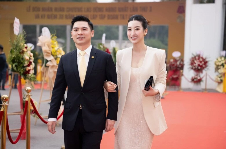 Đỗ mỹ linh làm thất lạc chiếc áo liên quan đến chồng chủ tịch thì ra hoa hậu cũng như ai