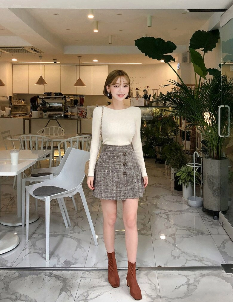 Dọn đồ về quê ăn tết tôi chỉ mang theo 2 trong 4 đôi giày này phối với đồ nào cũng đẹp