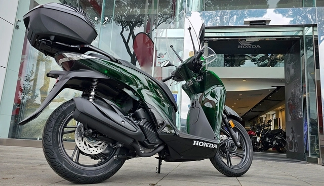 Honda sh vetro vừa đặt chân đến việt nam