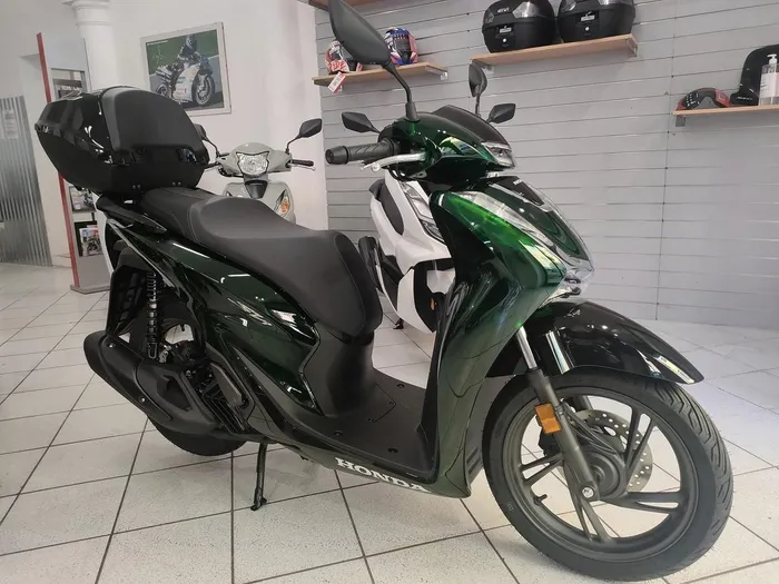 Honda sh vetro vừa đặt chân đến việt nam