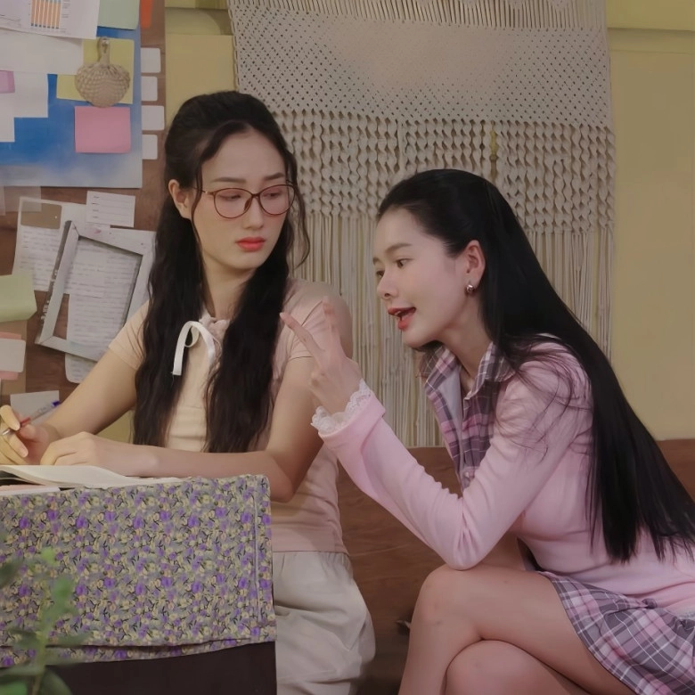 Hot girl đắk lắk liên tục chiếm sóng màn ảnh vtv đã có nhan sắc rực rỡ còn ăn mặc đẹp miễn chê