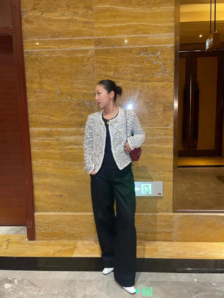 Kiểu quần kéo chân được dàn sao mặc đi ăn cưới không cần hở hang vẫn nổi bần bật