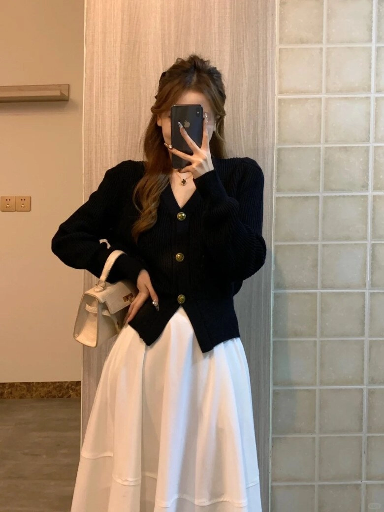 Kiểu váy dài cứu nguy cho chị em có vòng eo bánh mì vào tết này cứ diện vào là giảm vòng eo gần 3cm