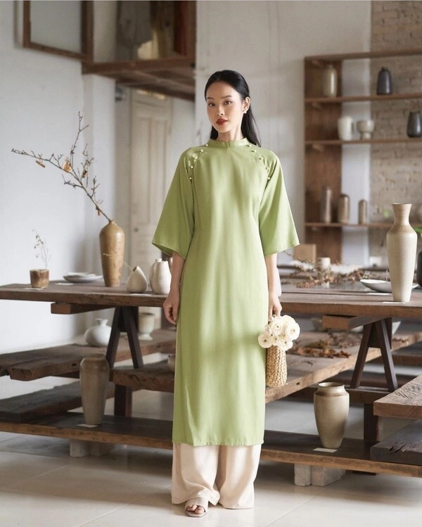 Mặc áo dài nên mang giày gì 6 đôi giày đẹp tôn dáng xinh cho hội chị em xúng xính áo dài