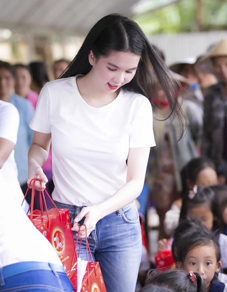 Mặc gì để sống sót qua đợt nắng nóng kỷ lục này