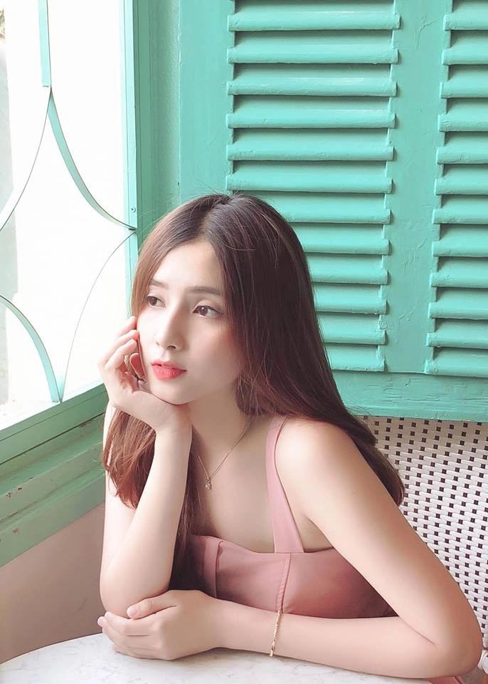 Mẹ đơn thân thiên ân có body siêu nét chuộng phong cách quyến rũ nhưng nói không với hàng hiệu
