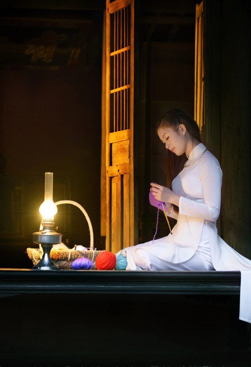 Người đàn ông giữ hồn cho áo dài việt không cưỡng lại được nên phải chụp thôi