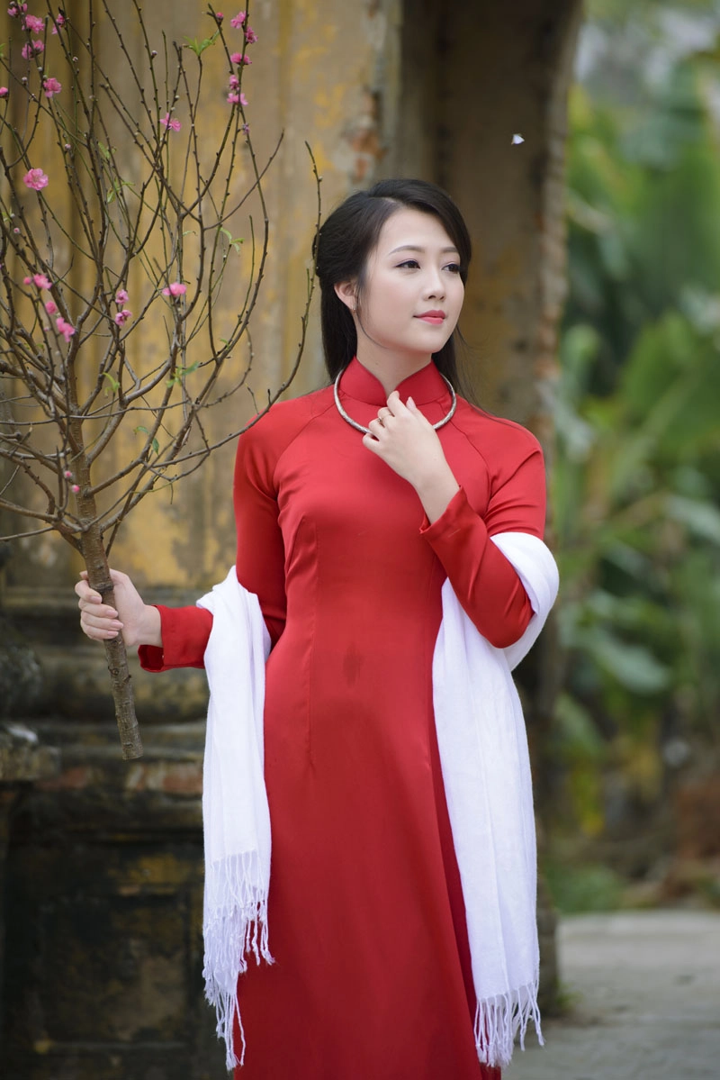 Người đàn ông giữ hồn cho áo dài việt không cưỡng lại được nên phải chụp thôi