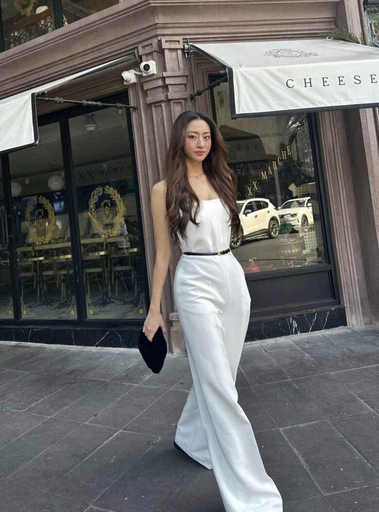 Phương nhi - lương thùy linh có style đối lập người mặc hở phải xin lỗi mẹ người style ngọt ngào chuẩn dâu hào môn