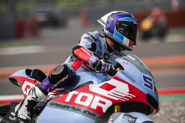 Qj motor chuẩn bị bước vào giải đua worldssp 2024 trước khi chào bán srk 800 rr