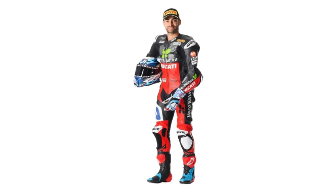 Qj motor chuẩn bị bước vào giải đua worldssp 2024 trước khi chào bán srk 800 rr