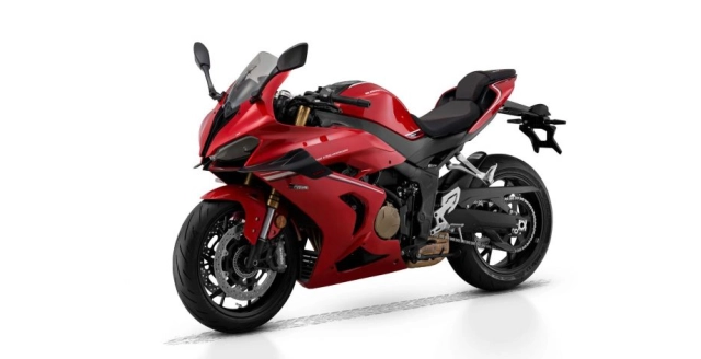 Qj motor chuẩn bị bước vào giải đua worldssp 2024 trước khi chào bán srk 800 rr
