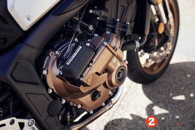 Tìm hiểu sự khác biệt giữa honda e-clutch và mv agusta scs